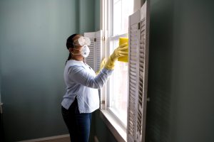 cleaning home windows