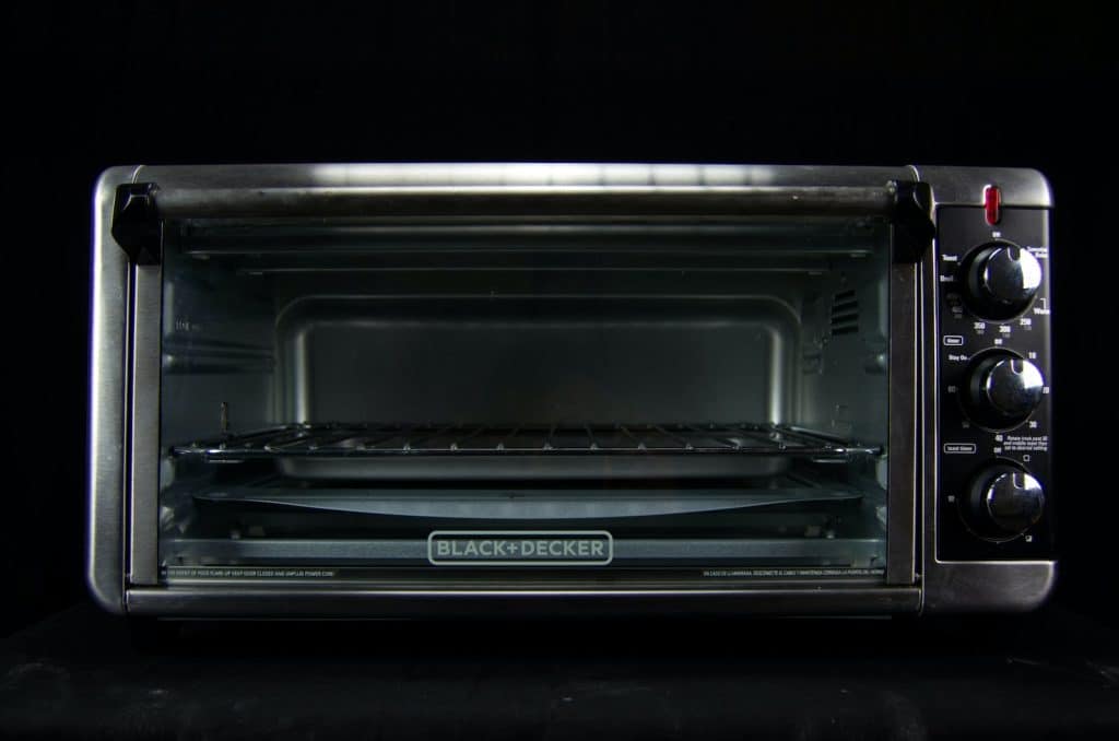 How to Clean an Oven With Baking Soda
