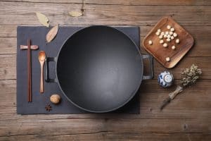 how to clean a wok