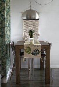 how to decorate a hallway table